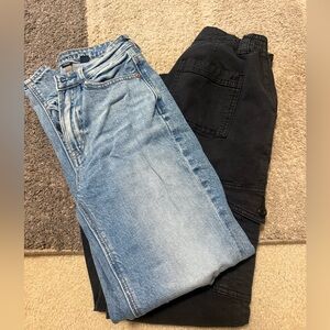American Eagle Jeans ( 1 black pair & 1 blue jean) 
Both Size 000